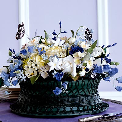 daffodils decorated cake