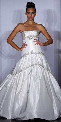 FashionDesigners - Bridal Gown Collections - Fall 2009 Bridal Photos at InStyle.com FashionDesigners - Bridal Gown Collections - Fall 2009 Bridal Photos at InStyle.com