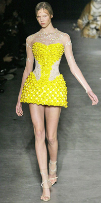 Alexander McQueen - Runway Photos - Spring 2009 Runway at InStyle.com Alexander McQueen - Runway Photos - Spring 2009 Runway at InStyle.com