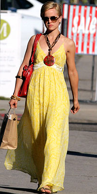 Mena Suvari, maxidresses, star summer style