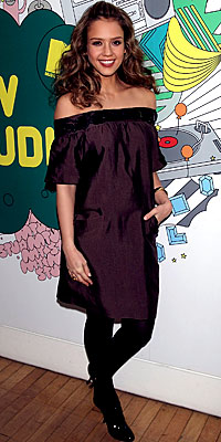 Jessica Alba, Gold Hawk, pregnant, maternity style, celebrity style