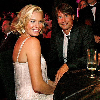 altTag= Happy Anniversary Rebecca and Jerry! Rebecca Romijn, Jerry O'Connell, wedding, Emmys, Ugly Betty