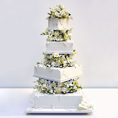 tall cake
