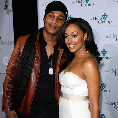  Mowry Wedding Pictures on Tia Mowry And Cory Hardrict   Just Married    Instyle Weddings