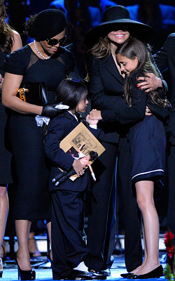 and La Toya Jackson - The Micha...