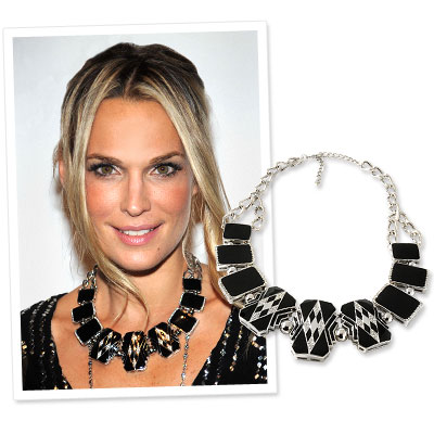 http://img2.timeinc.net/instyle/images/2009/GalxMonth/11/110509-molly-sims-400.jpg