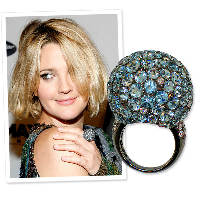 http://img2.timeinc.net/instyle/images/2009/GalxMonth/12/121509-drew-barrymore-400.jpg