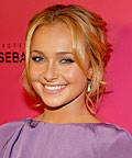 Hayden Panettiere-Makeup Tip-Pink Gloss