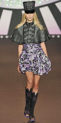 Anna Sui Spring 2010 Runway