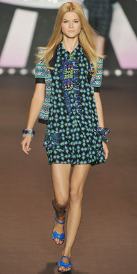 Anna Sui - Runway Photos - Spring 2010 Runway at InStyle.com