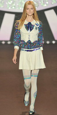 Anna Sui - Runway Photos - Spring 2010 Runway at InStyle.com