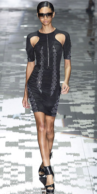 Gucci - Runway Photos - Spring 2010 Runway at InStyle.com