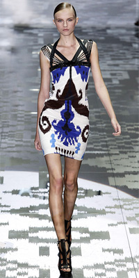 Gucci - Runway Photos - Spring 2010 Runway at InStyle.com