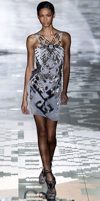 Gucci - Runway Photos - Spring 2010 Runway at InStyle.com