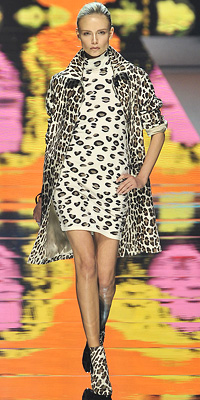 Blumarine Fall 2009 Runway