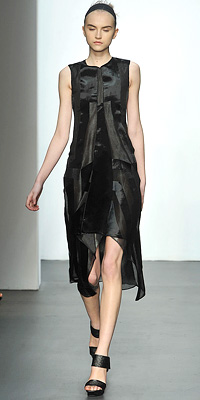 Calvin Klein - Runway Photos - Fall 2009 Runway at InStyle.com Calvin Klein - Runway Photos - Fall 2009 Runway at InStyle.com