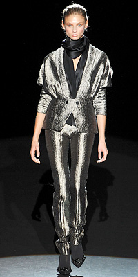 Fashion Designers - Runway Photos - Fall 2009 Runway at InStyle.com :  collection vintage metallic women