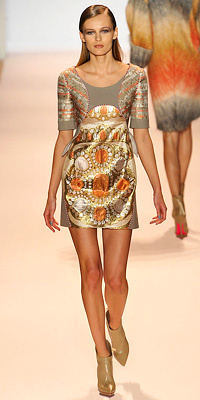 Matthew Williamson - Runway Photos - Fall 2009 Runway at InStyle.com :  matthew williamson fall 2009