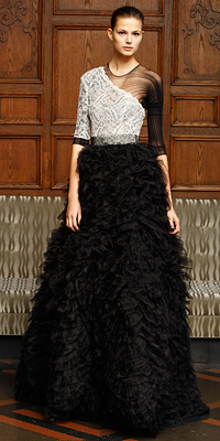 Monique Lhuillier - Runway Photos - Fall 2009 Runway at InStyle.com Monique Lhuillier - Runway Photos - Fall 2009 Runway at InStyle.com