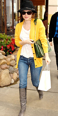 Rachel Bilson's steps out in a sunny chic cardigan.