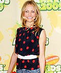 Cameron Diaz wearing 7 for All Mankind
