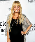 Nicole Richie wearing A Pea in the Pod