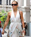 Kate Hudson wearing Alice + Olivia