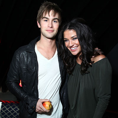 Jena Malone with her hair very