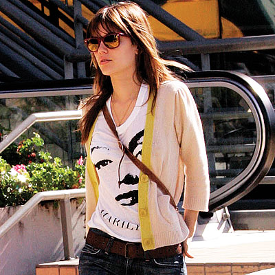 http://img2.timeinc.net/instyle/images/2009/touts/010809_bilson02_400x400.jpg