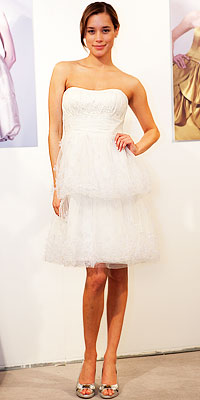 Baú de ideias: 10 modelos curtos para vestido de noiva 040709 chicago319 200x400 Baú de ideias: 10 modelos curtos para vestido de noiva