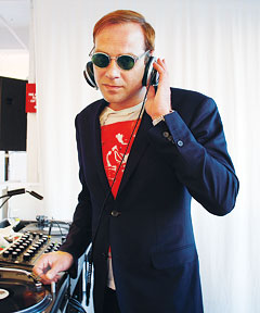 djs
