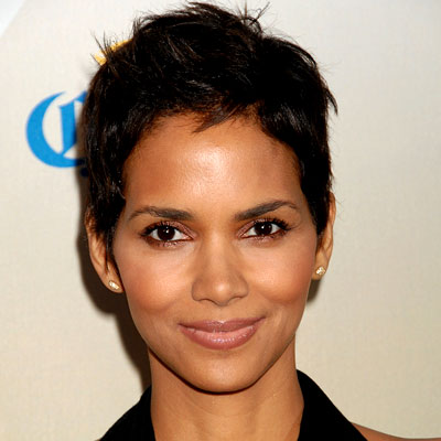 Halle Brings Back the Pixie