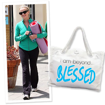 Reese Witherspoon - Beyond Yoga - Jennifer Aniston