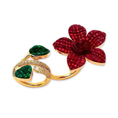 Van Cleef & Arpels Ruby, Emerald, Diamond and 18K Yellow Gold Magnolia Ring
