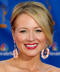 Jewel-2010 Emmy Awards-makeup