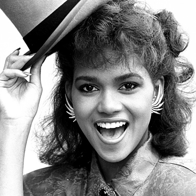 halle berry 1986