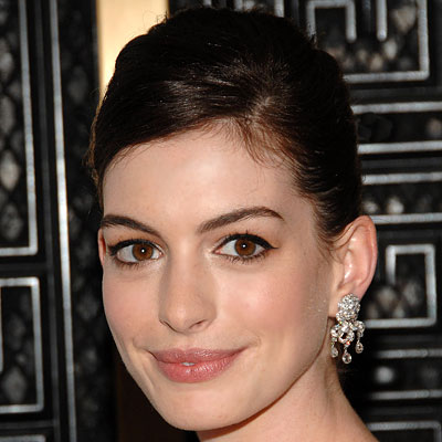 Anne Hathaway Style on Anne Hathaway   2009   Anne Hathaway   Transformation   Hair   Instyle