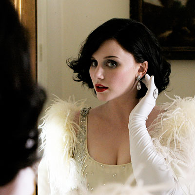 the loss of a teardrop diamond style - bryce dallas howard