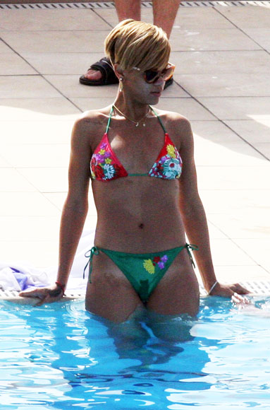 InStyle.com What's Right Now: The Best Celebrity Bikinis of 2010 - Photo Gallery Image 20