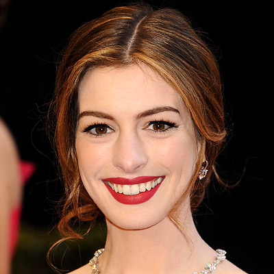 Anne Hathaway Style on Anne Hathaway   2011   Anne Hathaway   Transformation   Hair   Instyle