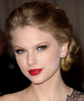 Taylor Swift - 2011 Met Ball - makeup