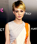 Carey Mulligan - Comic Con - nail polsih