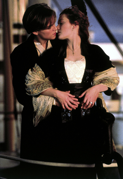 leonardo dicaprio titanic kissing. Iconic Kisses - Titanic