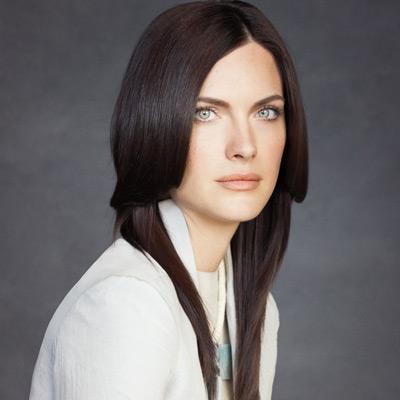 From fine and wavy to smooth and straight