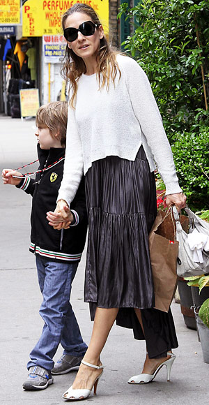 Sarah Jessica Parker - L'Agence - Midi Skirts - Petite - Look Your Best