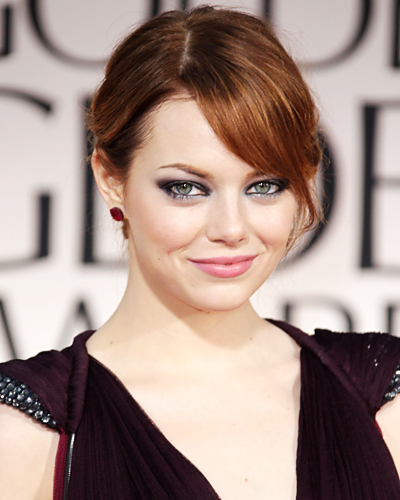  Emma Stone graced the red carpet again in another dropdead gorgeous 