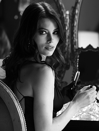 Jessica Biel - Revlon Grow Luscious Mascara