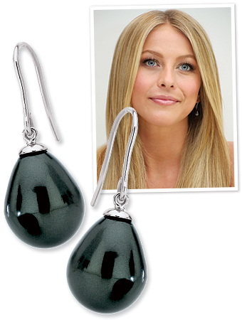 Julianne Hough, Misake Pearl Earrings