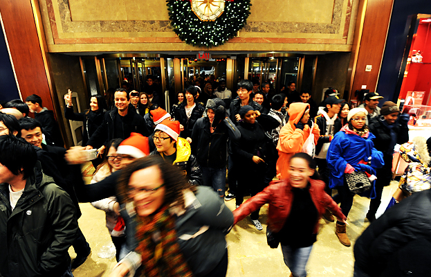 Record Sales Thanksgiving Weekend