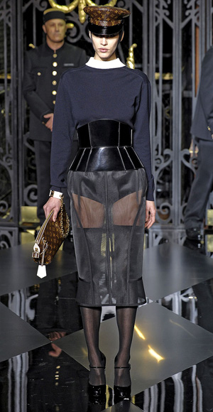 kate moss louis vuitton fashion show. At the end, Louis Vuitton#39;s